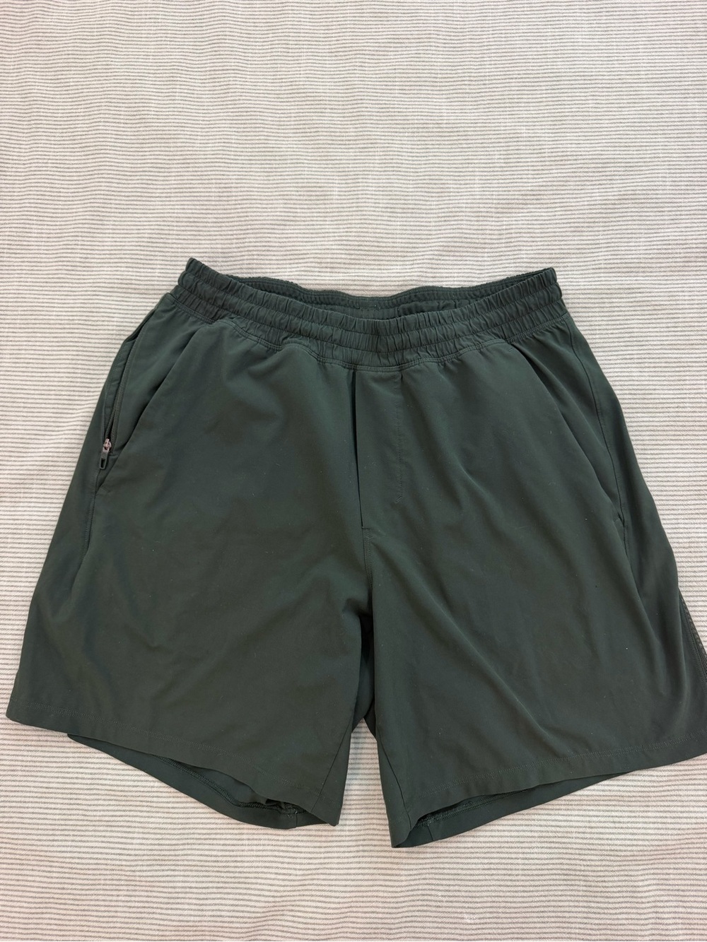 lululemon pacebreaker shorts. Lined. 7 inch inseam